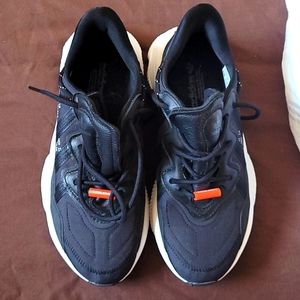 ADIDAS OZWEEGO
